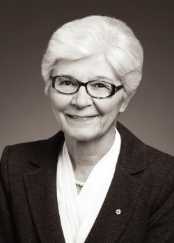 Dr. Emőke Szathmáry