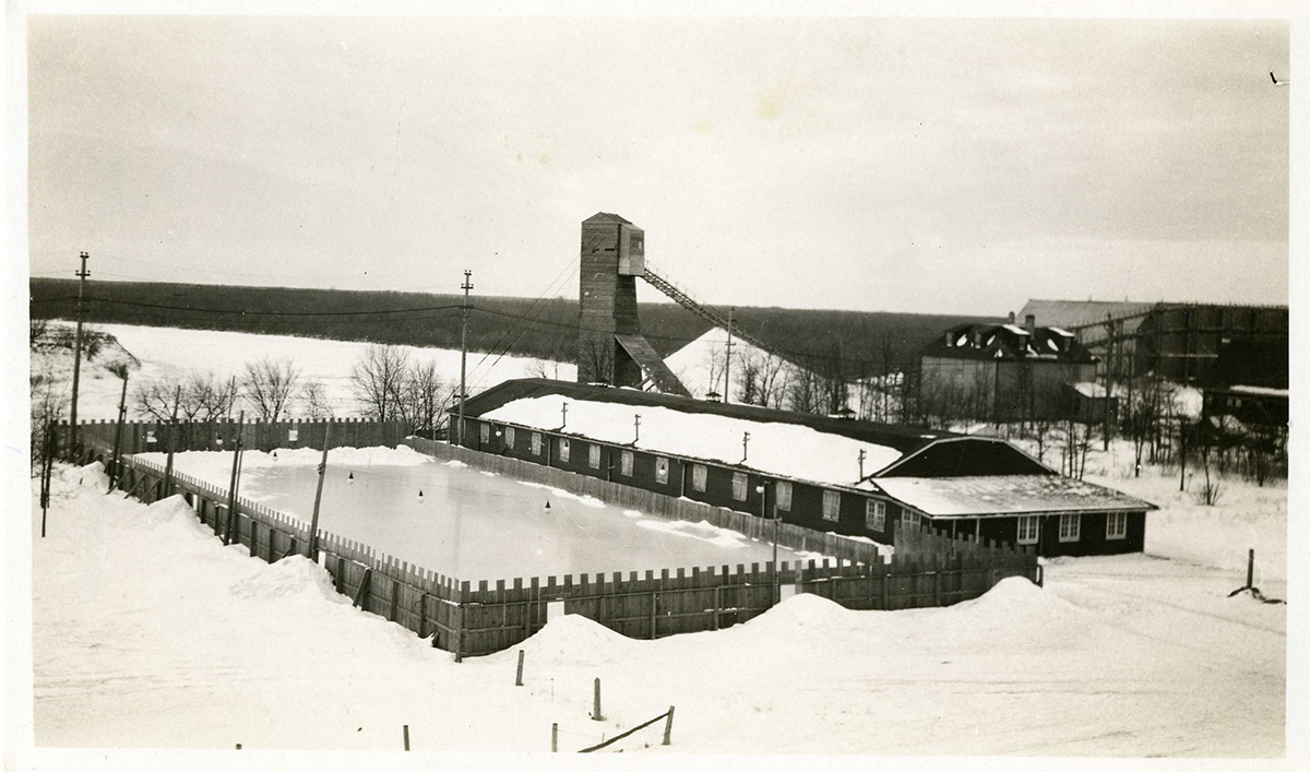 Skating and curling rinks at the Manitoba Agricultural College in 1924.