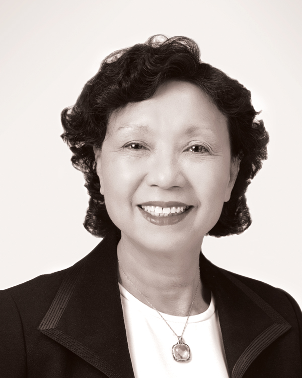 Emmie Leung, 2016 Distinguished Alumni Award Recipient for Professional Achievement