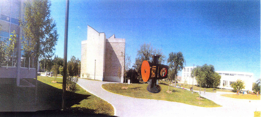 image of Don Wallace's sculpture by Architecture building