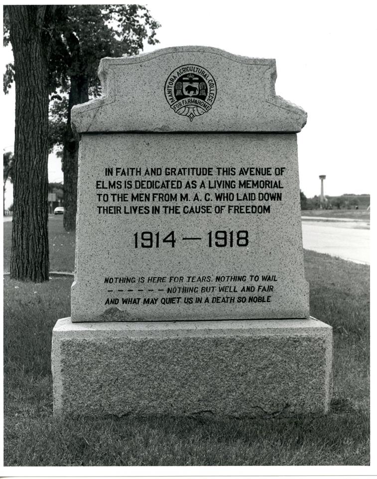 A monument on the Avenue of Elms (Chancellor Matheson Road) in memory of the Manitoba Agricultural College Students who died during the First World War. Source: University Relations and Information Office fonds.