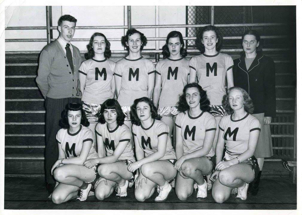 A photograph, dated 1947-1948, of the University of Manitoba Junior Bisonettes basketball team.<br />
Source: Faculty of Physical Education and Recreational Studies fonds