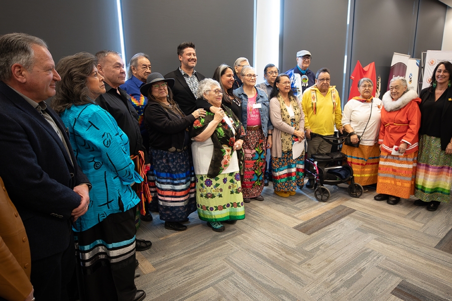 A group of Elders, Survivors, UM staff and Winnipeg Foundation staff