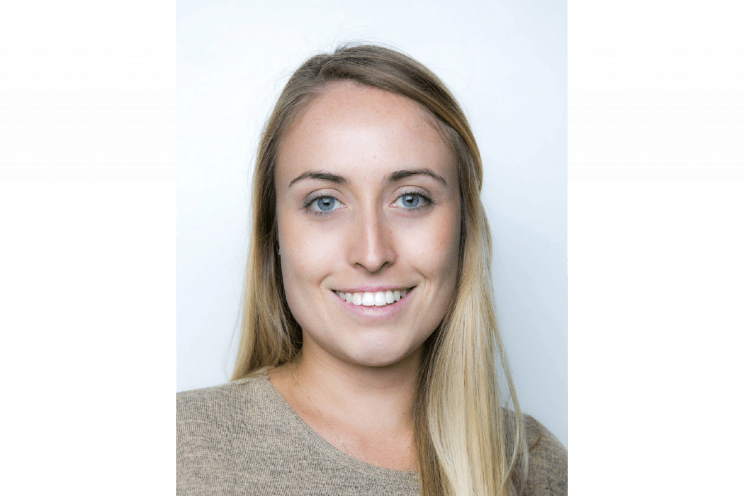 Headshot image of Dr. Heather Armstrong