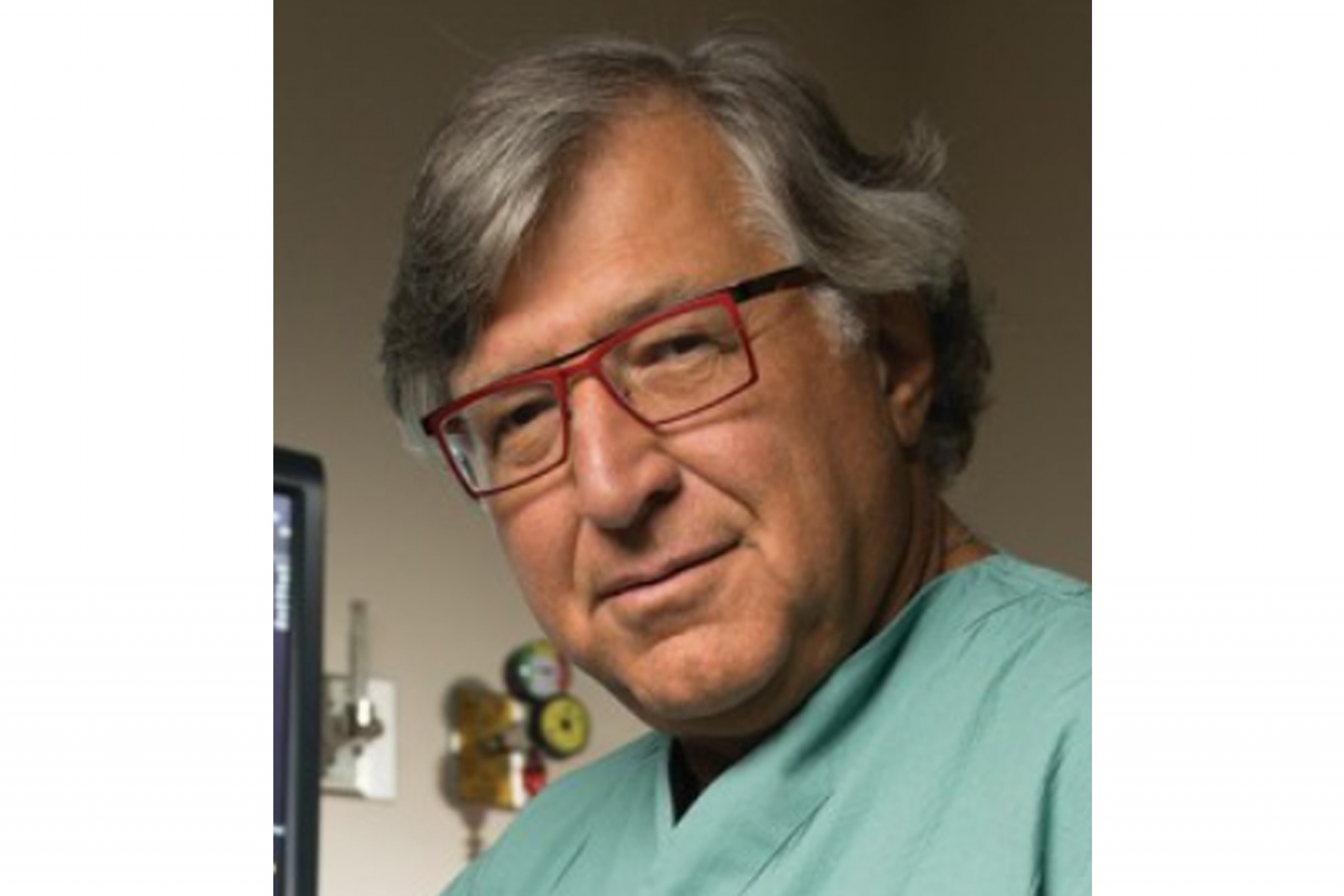 Headshot of Edward Lyons.