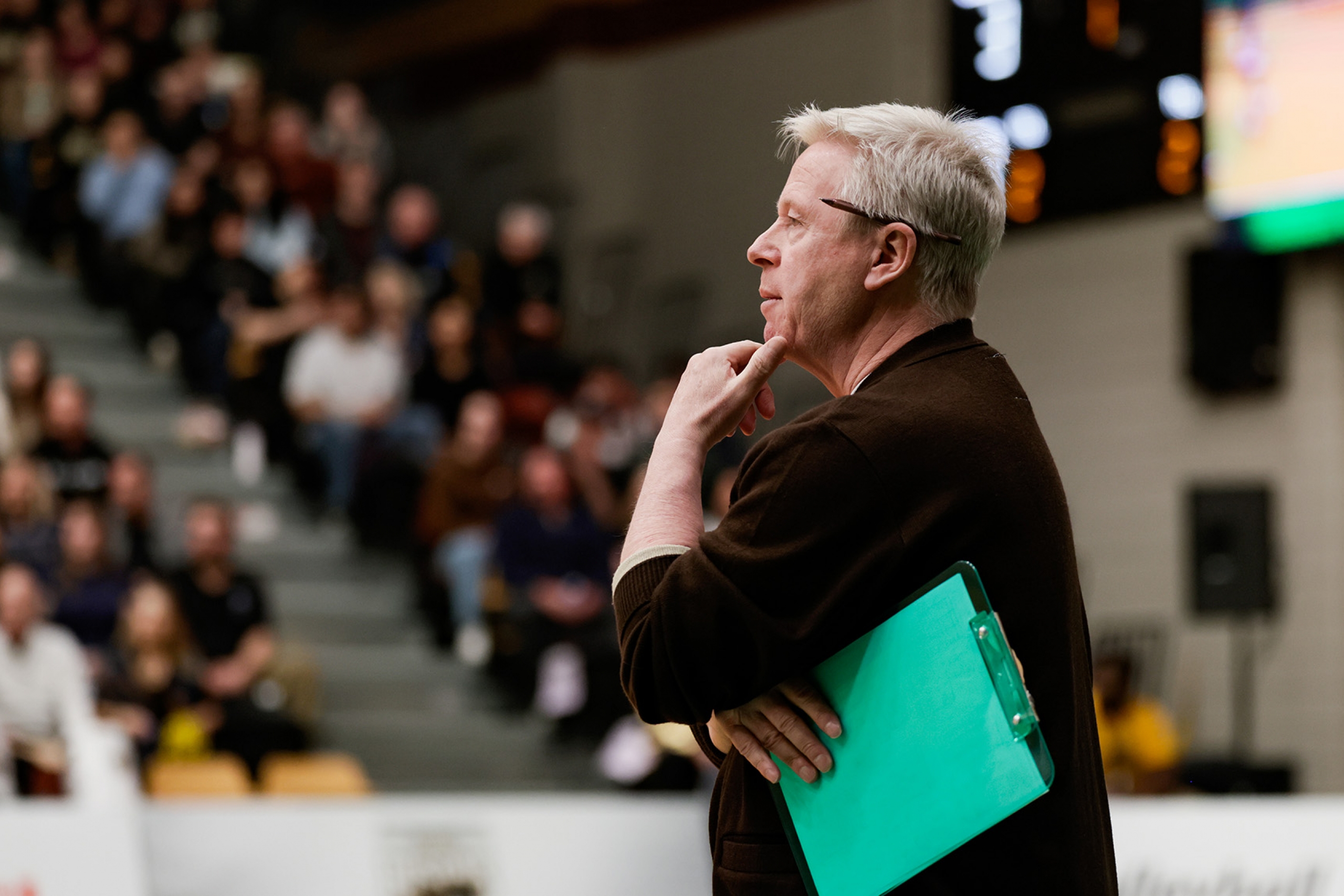 Ken Bentley coaching during the gold medal game on home court.