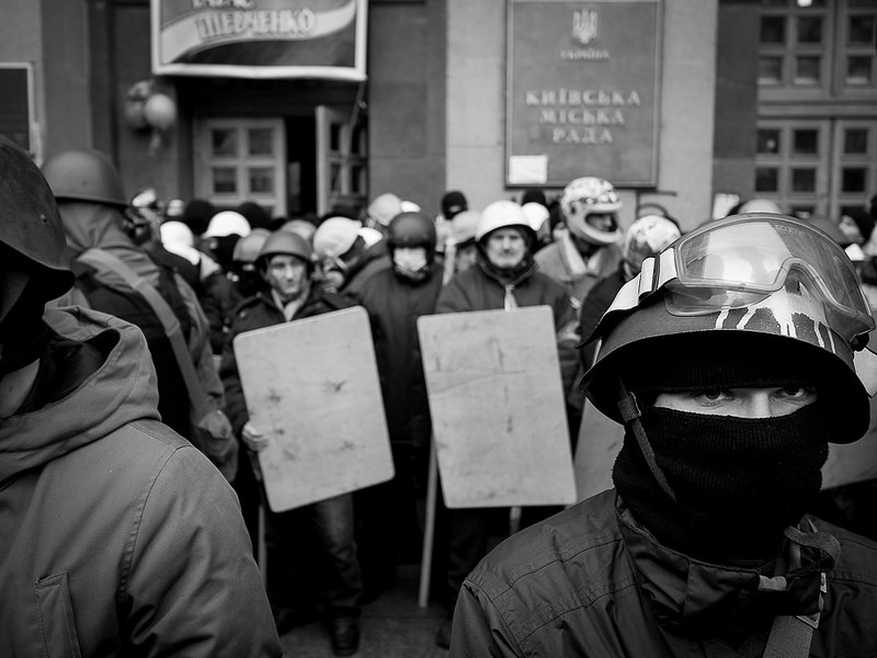 Outside Kiev City Hall, Feb. 16, 2014 Photo streetwrk.com, flickr