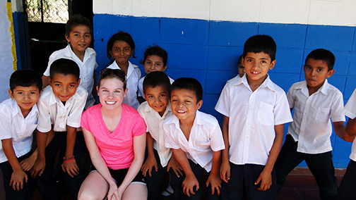 El Salvador: Students from school with UM student.