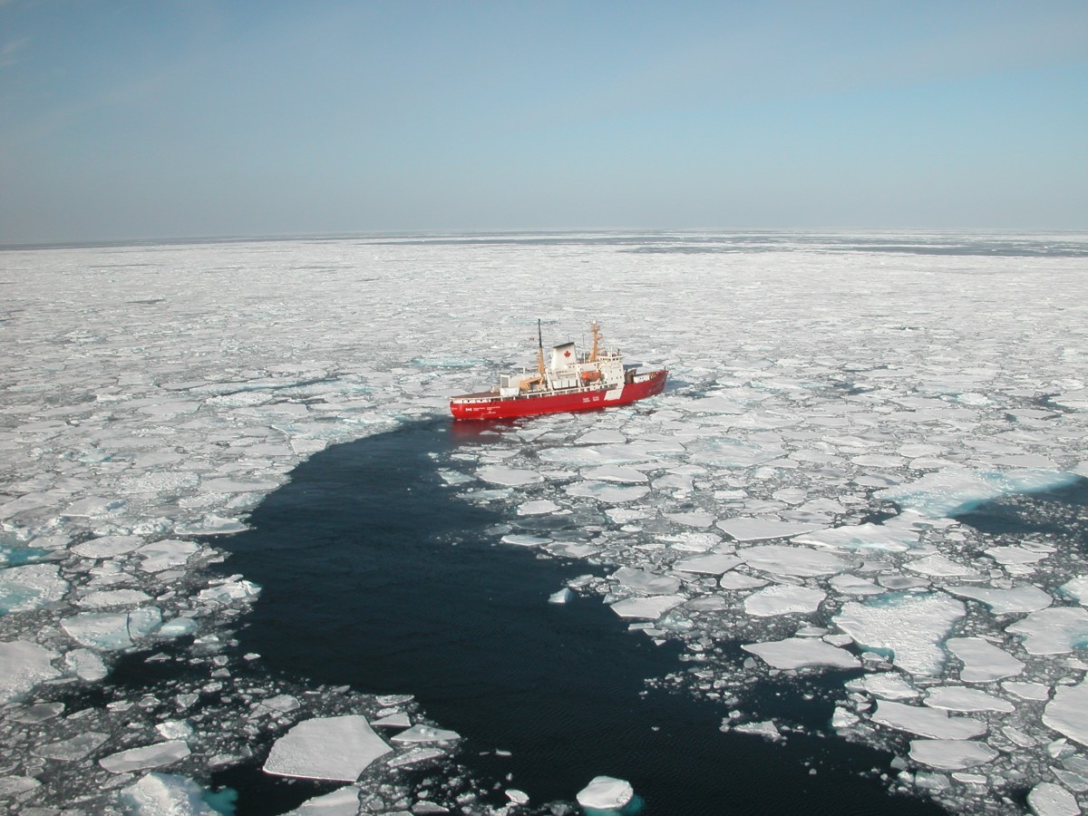 CCGS Amundsen: connecting with the north