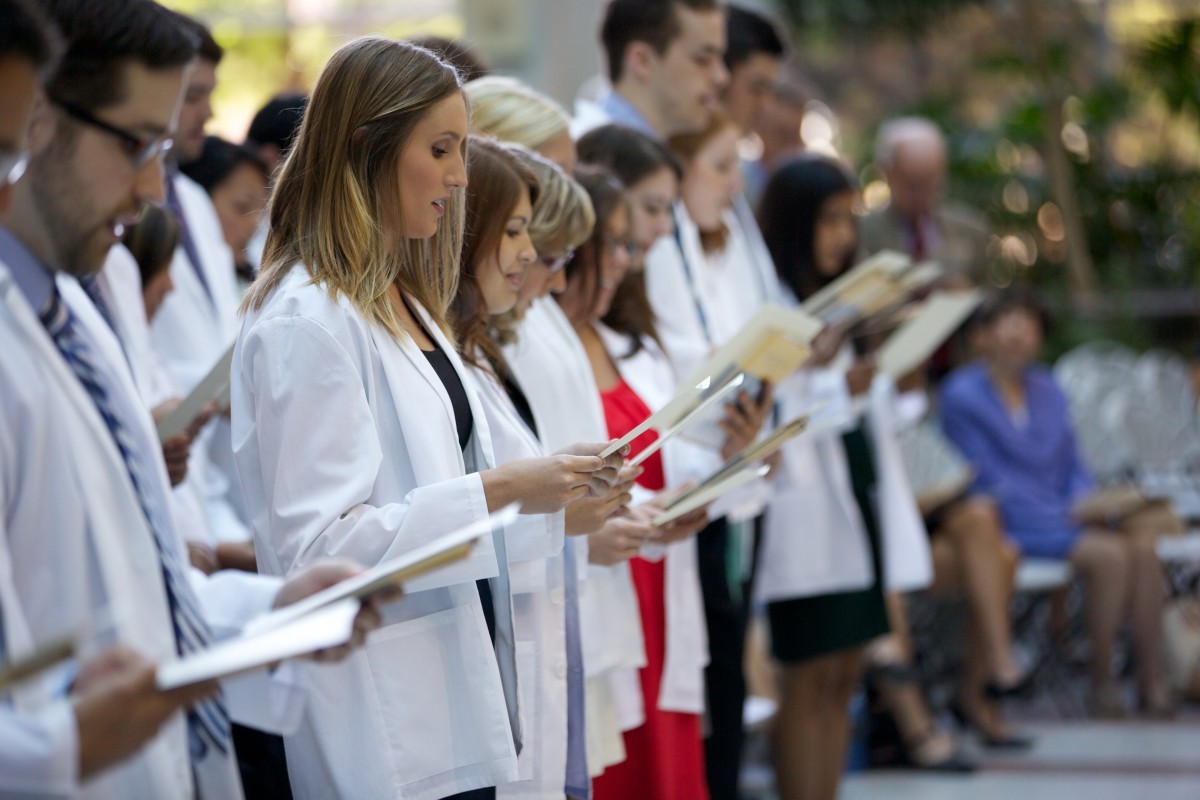 UM Today | Students | White coat ceremony inaugurates incoming Medicine  students