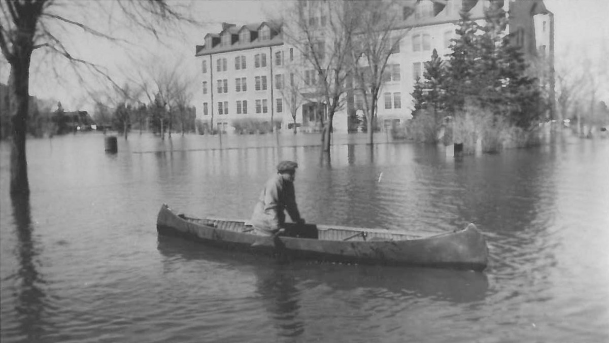 During the great flood of 1950, it was easier to get around the University of Manitoba campus in a canoe?