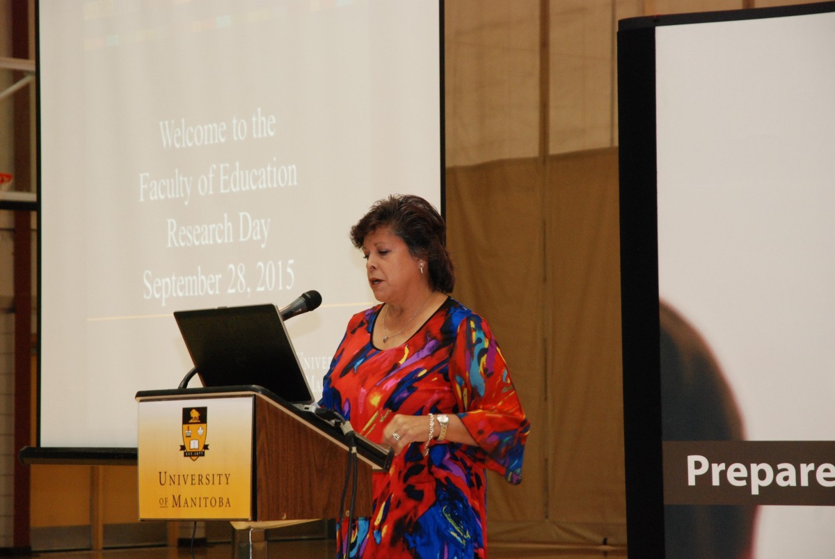 Cynthia Wesley-Esquimaux of Lakehead University encourages students to visit remote communities.