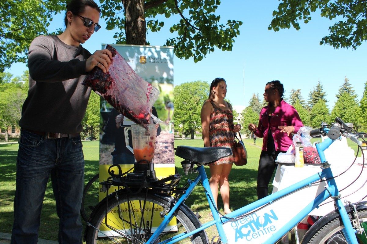 Bike-blended smoothies from the Office of Sustainability