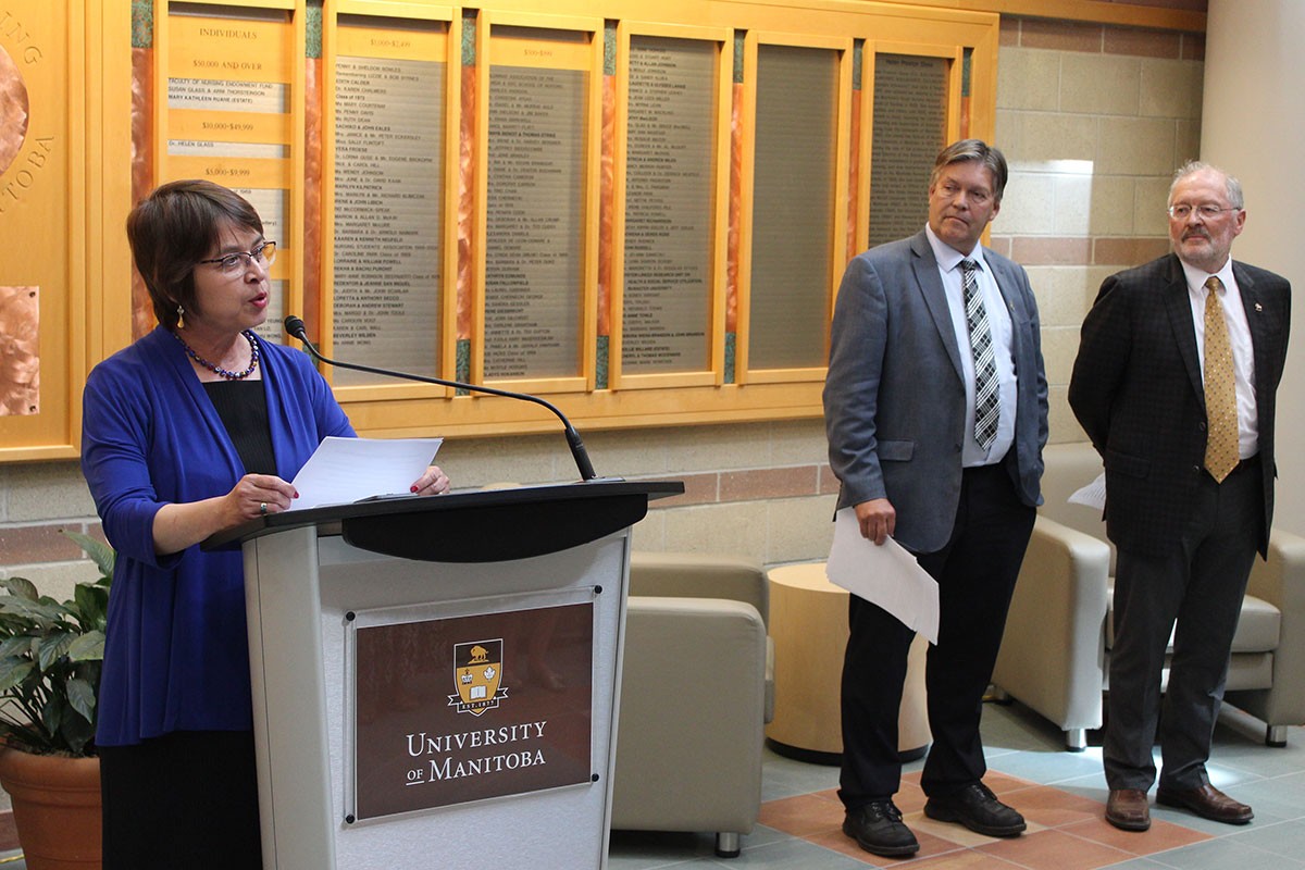 (L-R) College of Nursing Dean Beverly O’Connell, Education and Training Minister Ian Wishart and Vice-Provost (Integrated Planning and Academic Programs) David Collins.