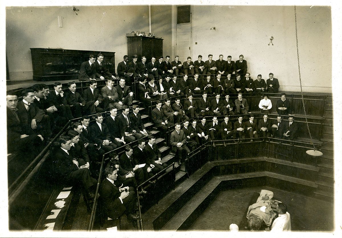 Students at a lecture at the Medical College in 1915. The class included five women and the University’s first black student, Dr. Hewburn Greenridge from British Guiana. The photograph shows early signs of inclusiveness in education at the University. Dr. G.M. Little fonds (PC 26, A79-63).