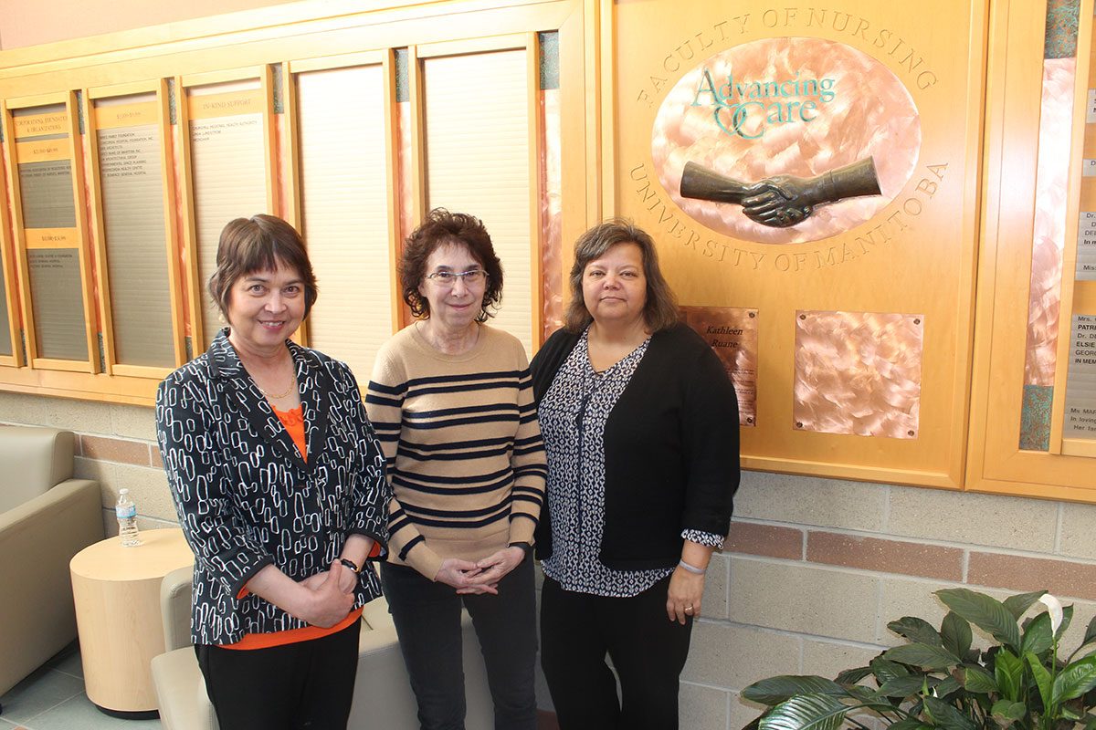 (L-R) Beverly O'Connell, Carla Shapiro and Norma Brown at the March 20, 2017 fundraiser.