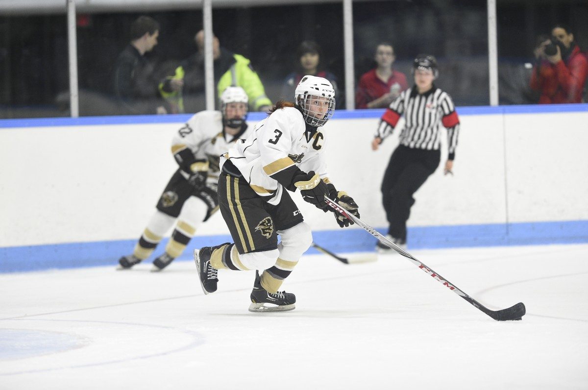 Bisons women's hockey team captain Caitlin Fyten in action at the 2018 U-Sports national championships.