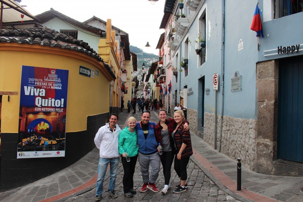 Community Service-Learning students in Ecuador