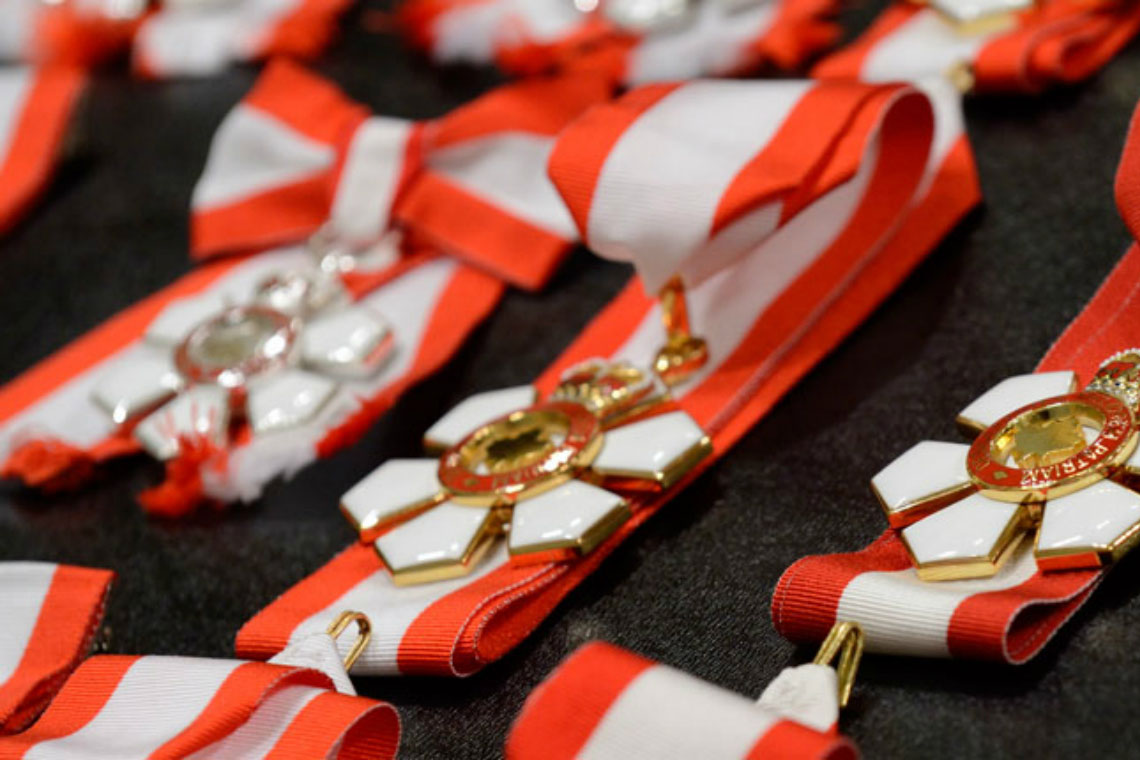 Order of Canada medals \\ Photo by Sgt. Ronald Duchesne, Rideau Hall