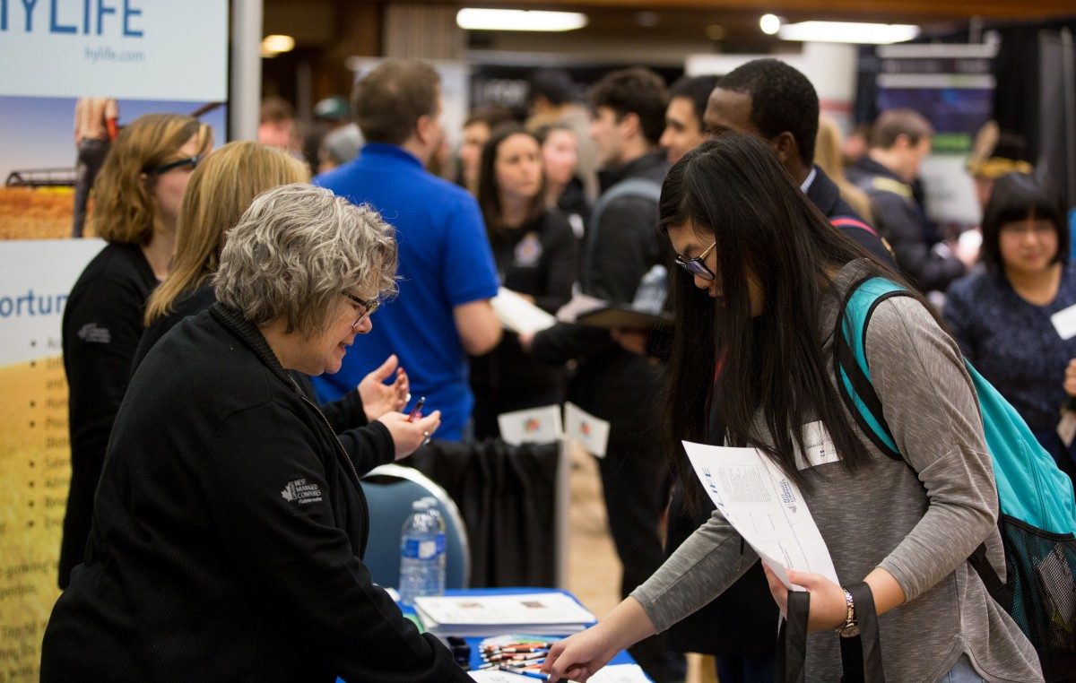 UM Today Students How To Stand Out At The Career Fair