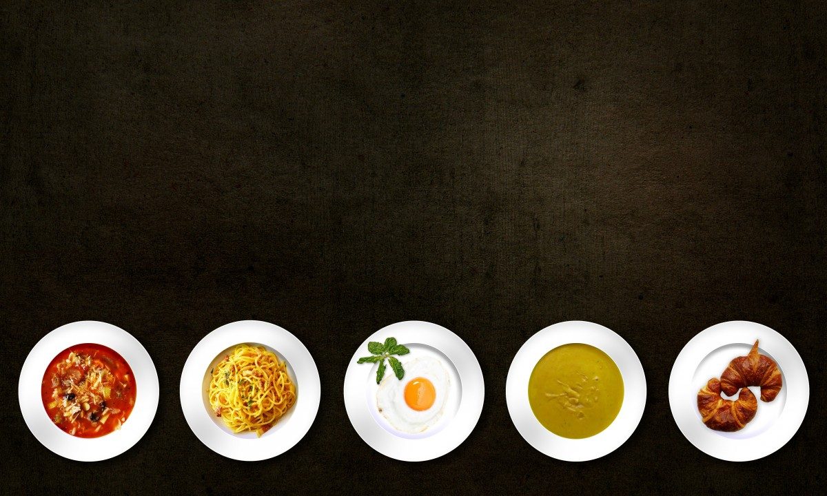 A selection of 5 dinner plates featuring attractive meals.