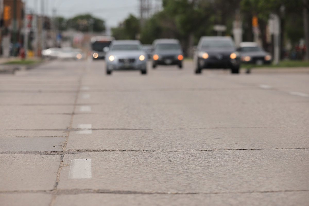 Pavement and road traffic photo. // Image from Leif Norman.