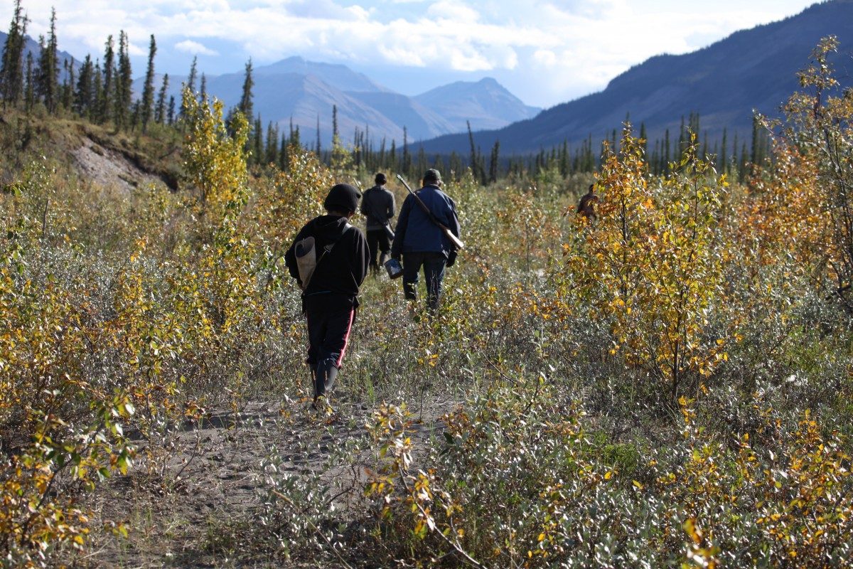 Members of Begade Shutagot’ine, a small community of a few hundred people living in and around Tulita (formerly Fort Norman), on the Mackenzie River in the Northwest Territories, have their story documented by Native Studies professor Peter Kulchyski in his book, A Report of an Inquiry into an Injustice. The Begade Shutagot’ine are the continued owners of the land and Kulchyski bears eloquent witness to the Begade Shutagot’ine people’s two-decade struggle for land rights, which have been ignored by federal and territorial authorities.