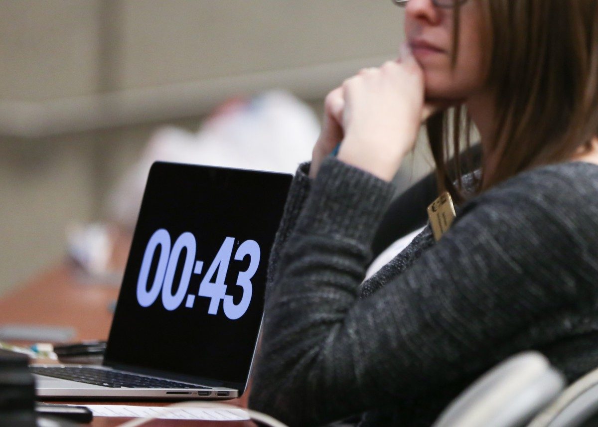 Photo of clock with 43 seconds on it.