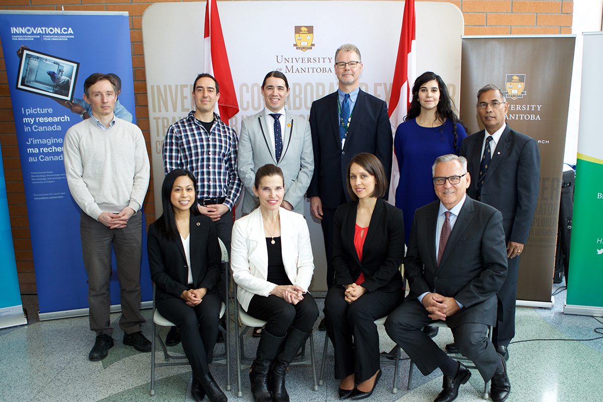 Minister of Science and Sport, Kirsty Duncan (centre) at U of M Health Sciences campus for announcement of CFI-JELF awards.