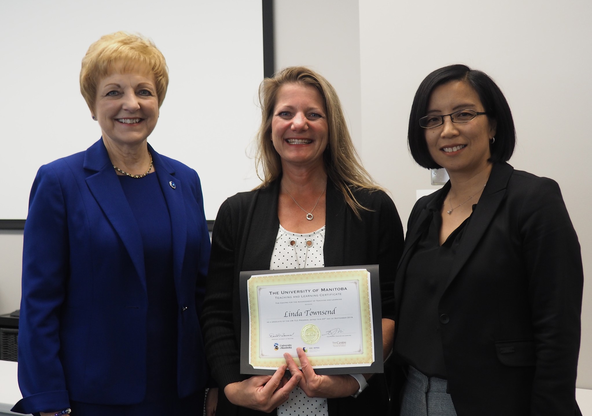 (L-R) Netha Dyck, Dean, College of Nursing; Linda Townsend, Rady Faculty of Health Sciences: College of Nursing; Erica Jung, Associate Director, The Centre