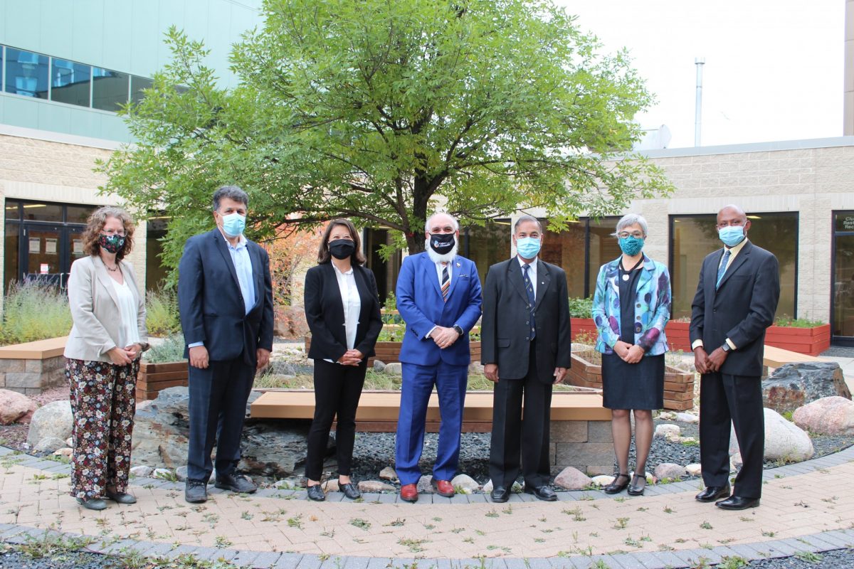 Friends and family of Dr. Forough Khadem (left to right: Pat Robertson, Dr. Saied Ghavami, Dr. Hope Anderson, Mr. Kourosh Doustshenas, Dr. Digvir Jayas, Dr. Louise Simard, Dr. Jude Uzonna)