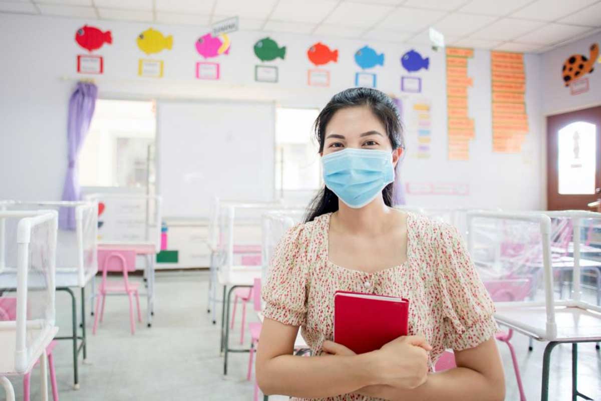 For those who teach children ages five and under, communicating while wearing a mask may have special challenges. (Shutterstock)
