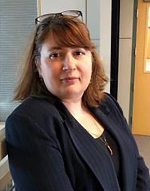 Headshot of Dr. Julia Uhanova.