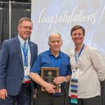 Dr. Michael Eskin wins top oil chemists’ service award