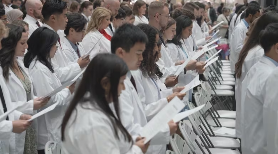 The University of Manitoba welcomed 125 new medical students during a Wednesday ceremony, the largest group the school has ever seen after a recent increase to the program's enrolment number. (CBC)