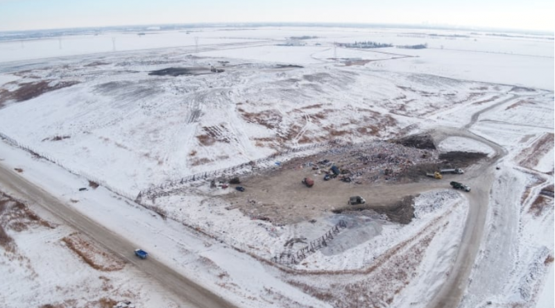 An aerial view of the Prairie Green landfill in the rural municipality of Rosser in Manitoba. A new Probe Research poll suggests two percentage points separate those who support a search of the landfill for the remains of two Indigenous women (47 per cent), compared to those who don't (45 per cent). (Trevor Brine/CBC)