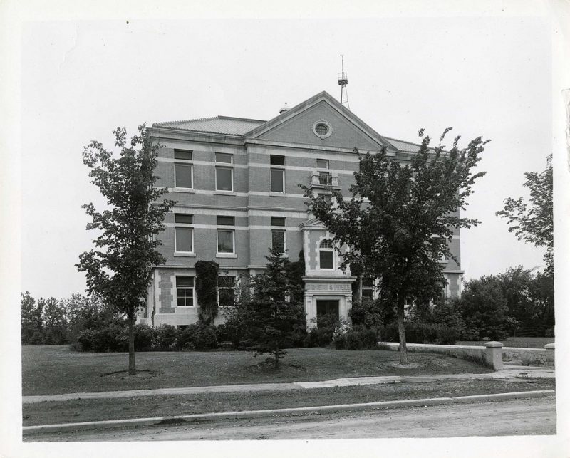 An image of the weather station found at the former Chemistry and Physics Building at the UM. Taken in 1930.