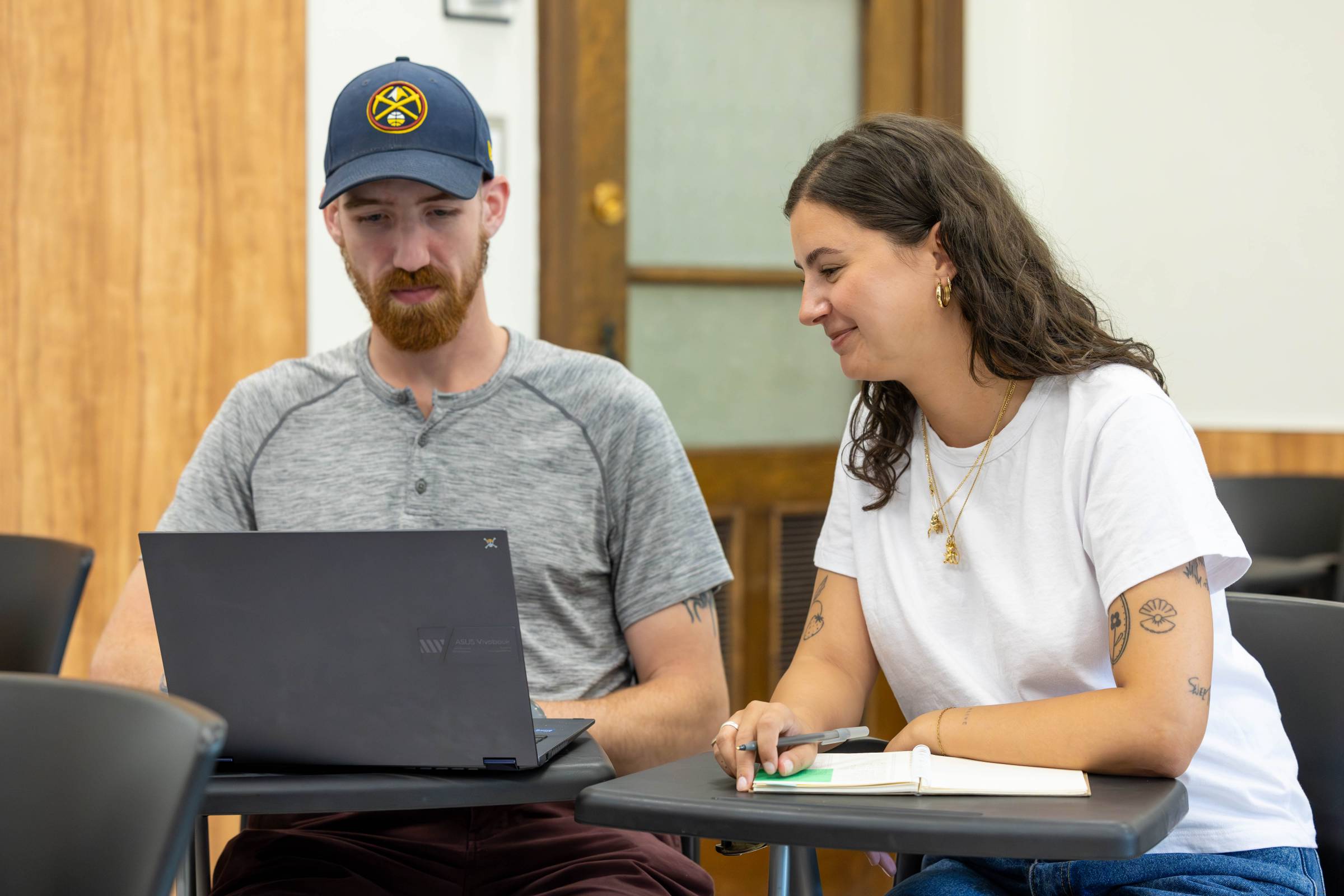 Students in wiritng tutor workshop