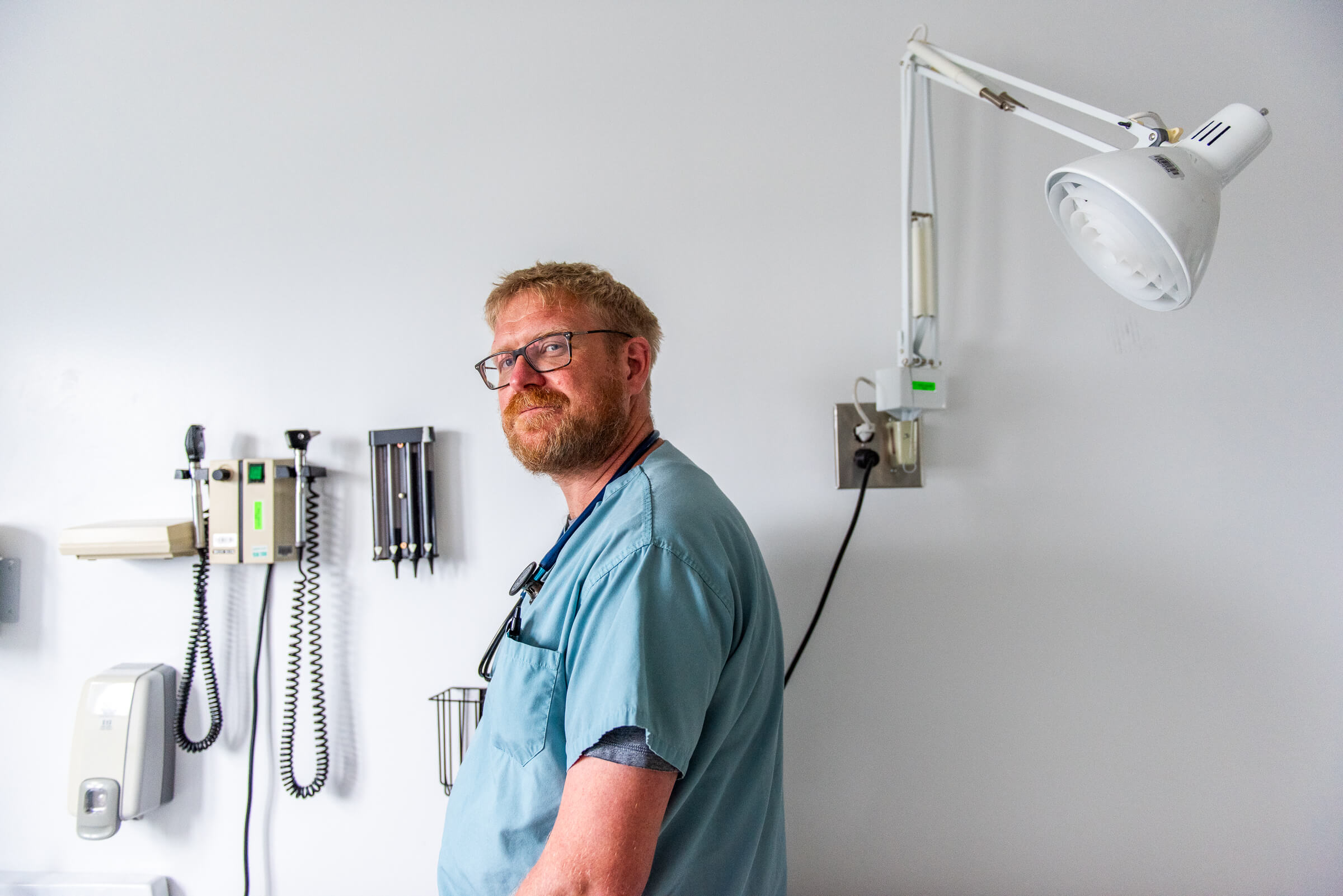 Saskatchewan-born Justin Bender moved to Manitoba to enroll at UM and did the northern-remote family medicine residency program, designed to address ongoing issues of doctor shortages