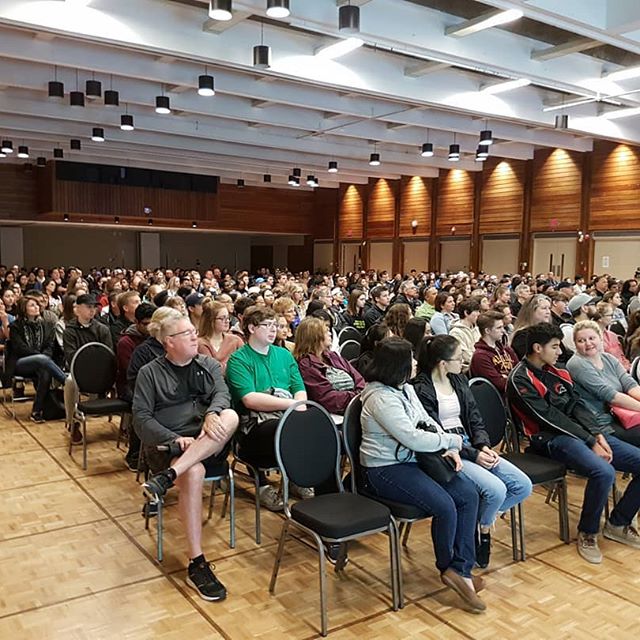 @umstudent Today's the day, and it's starting off with a full house! Welcome to all of our future students here on campus for Head Start! /Nina #umstudent #umanitoba #umtakeover #umanitoba2022